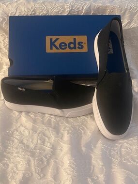 Keds Black Canvas Slip-On Sneakers with White Platform 7